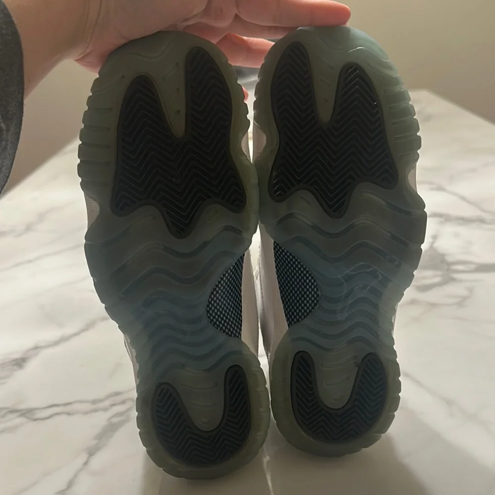 JORDAN 11 Retro Legend blue 12-24-14 release (GS)